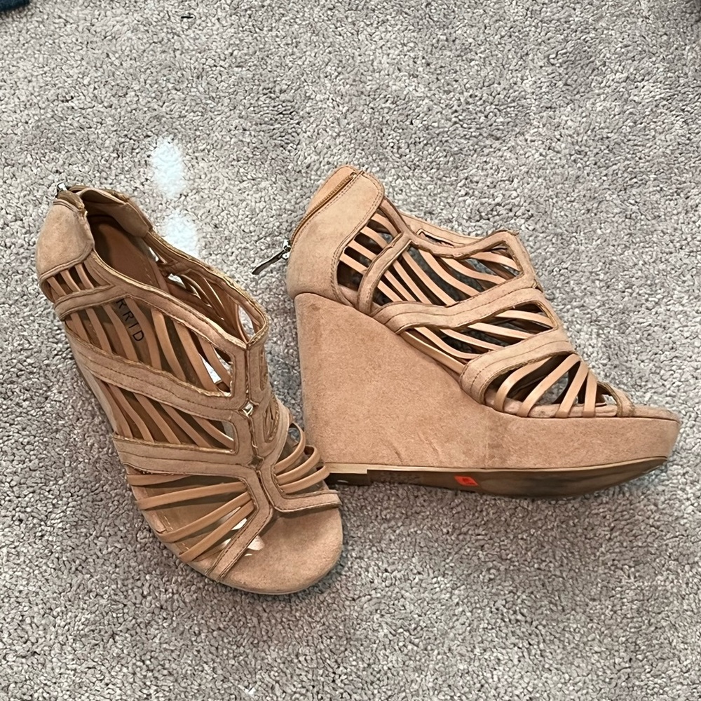 Torrid Wedges